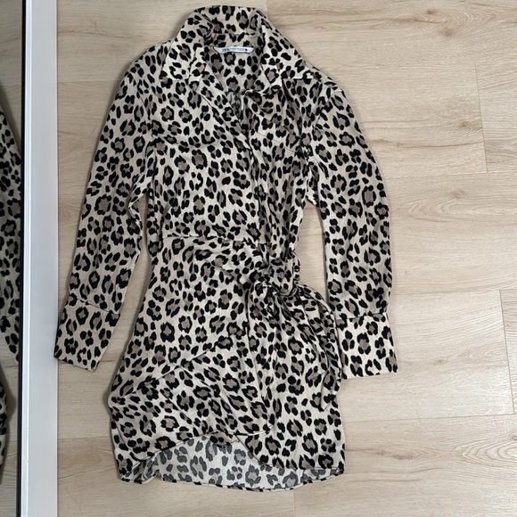 Zara Mini Leopard Print Wrap Dress Bloggers Fac - Picture 8 of 8